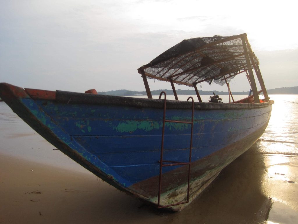 一艘看起来古雅(粗略)的柬埔寨船，带我在公海上冒险。©开云体育登录入口手机版官网网址KettiWilhelm2015